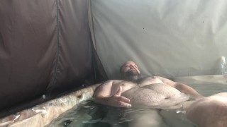 More hot tub fun avec le très bon French twink chaser sub boy